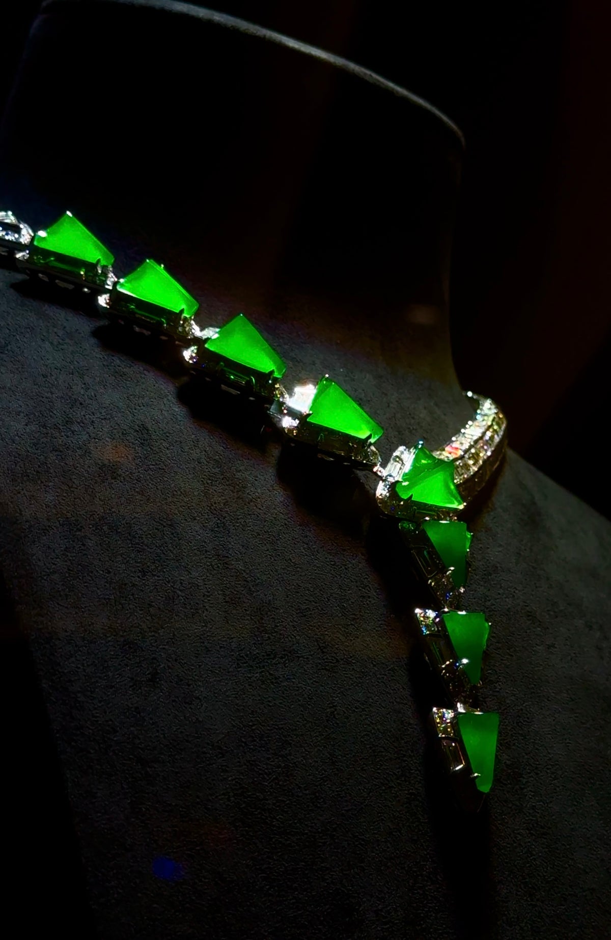 Three-dimensional Yang green jadeite necklace with eight geometric jadeite elements and diamonds by Feiyuehui Jewelry