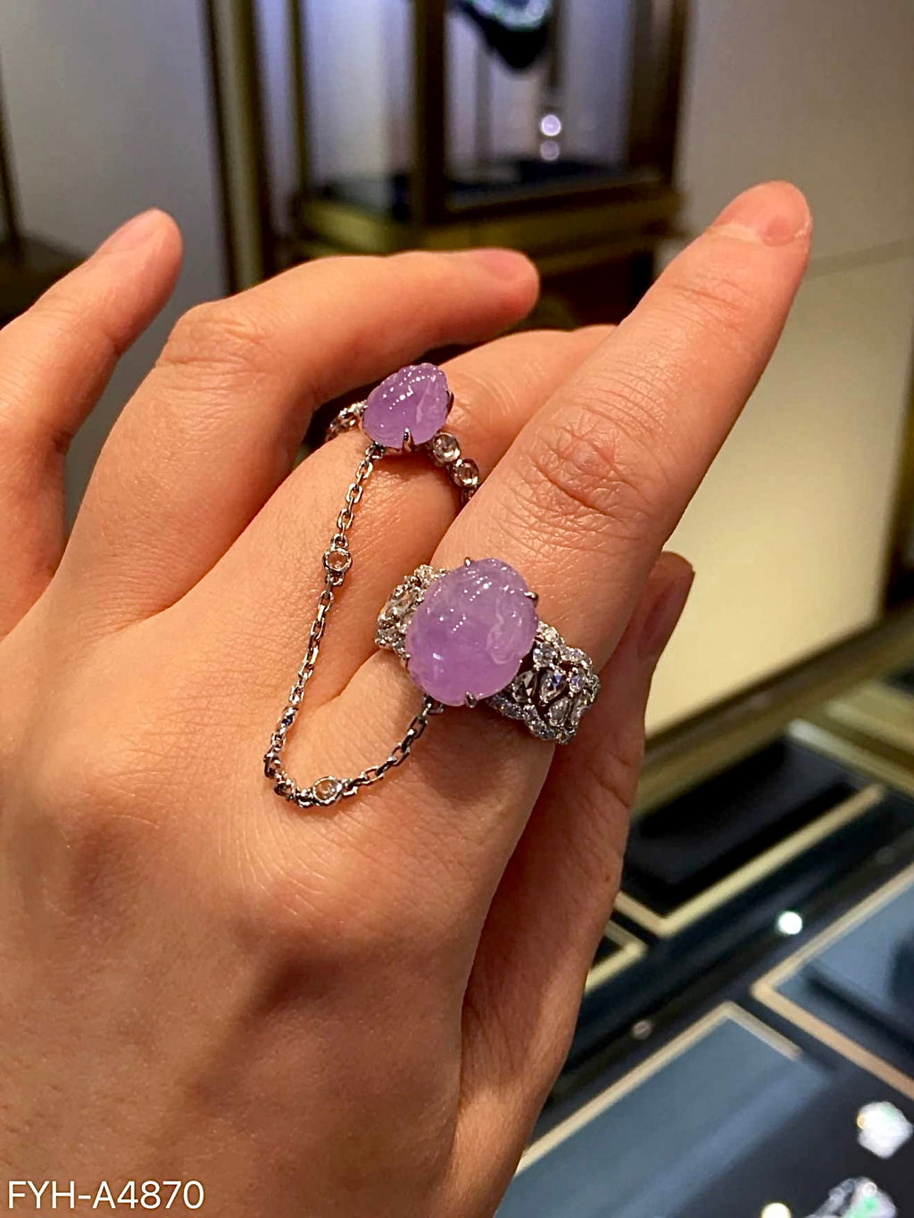 Ice-Type Lavender Jadeite Mother-and-Child Pixiu Linked Double Ring in 18K Gold & Diamonds