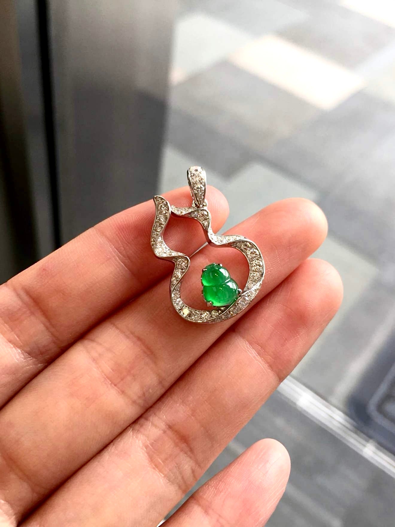 High-Icy Vivid Green Jadeite Hulu Pendant (Yang Green) with 18K Gold and Diamonds