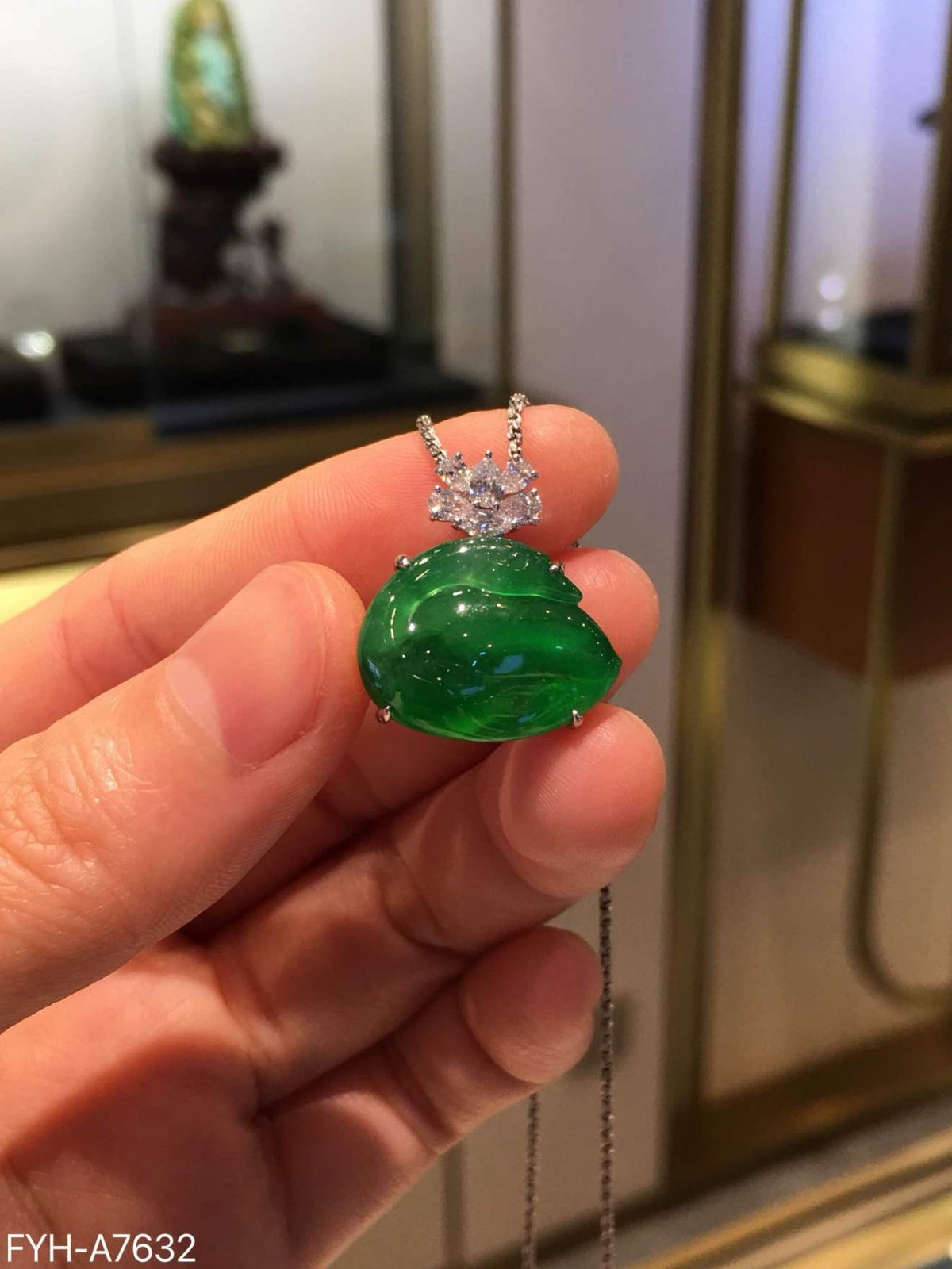 Glassy Laokeng Imperial Green Jadeite Swan Pendant with 18K Gold and Diamonds