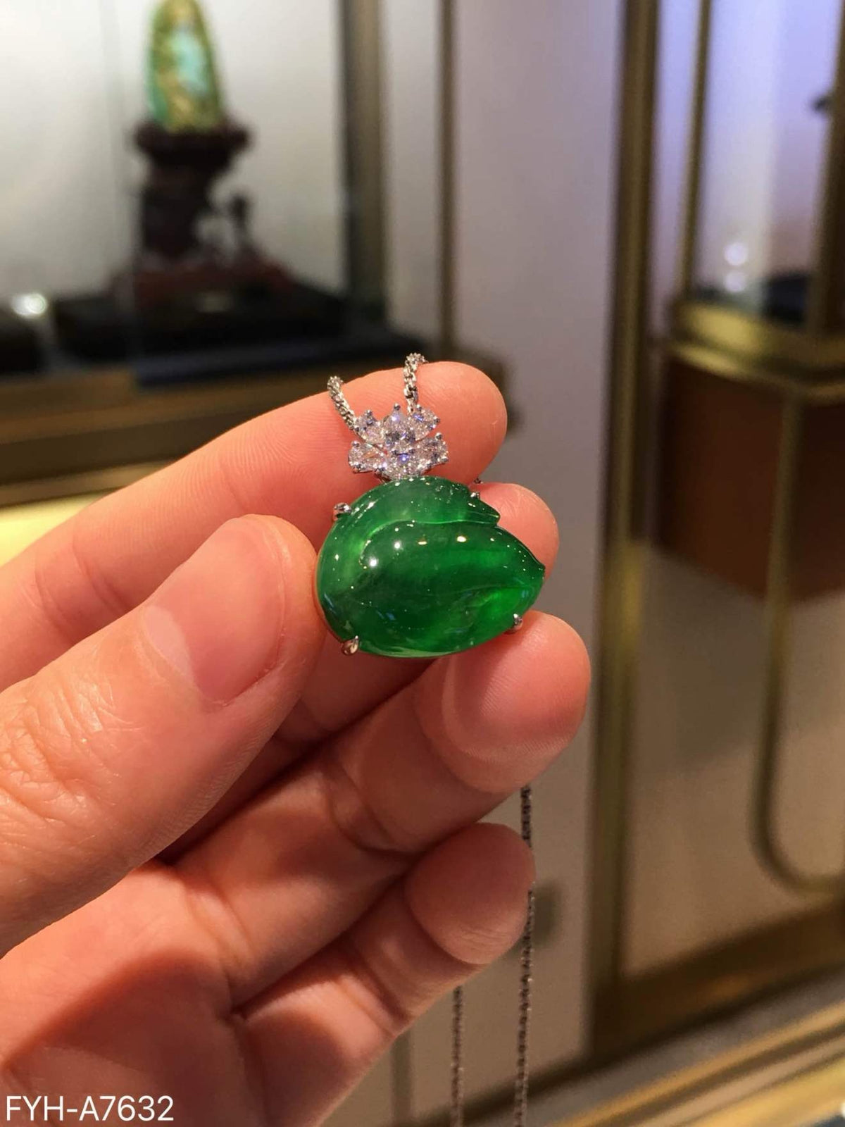 Glassy Laokeng Imperial Green Jadeite Swan Pendant with 18K Gold and Diamonds