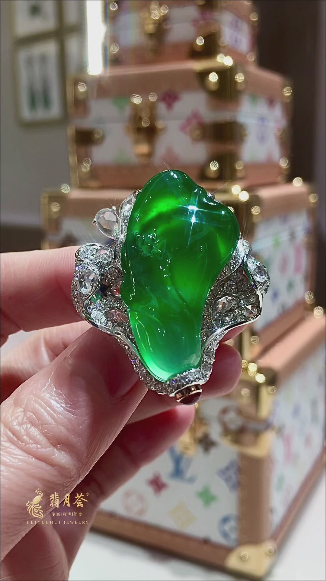 Feiyuehui glass-type jadeite cabbage ring with drifting imperial-green color